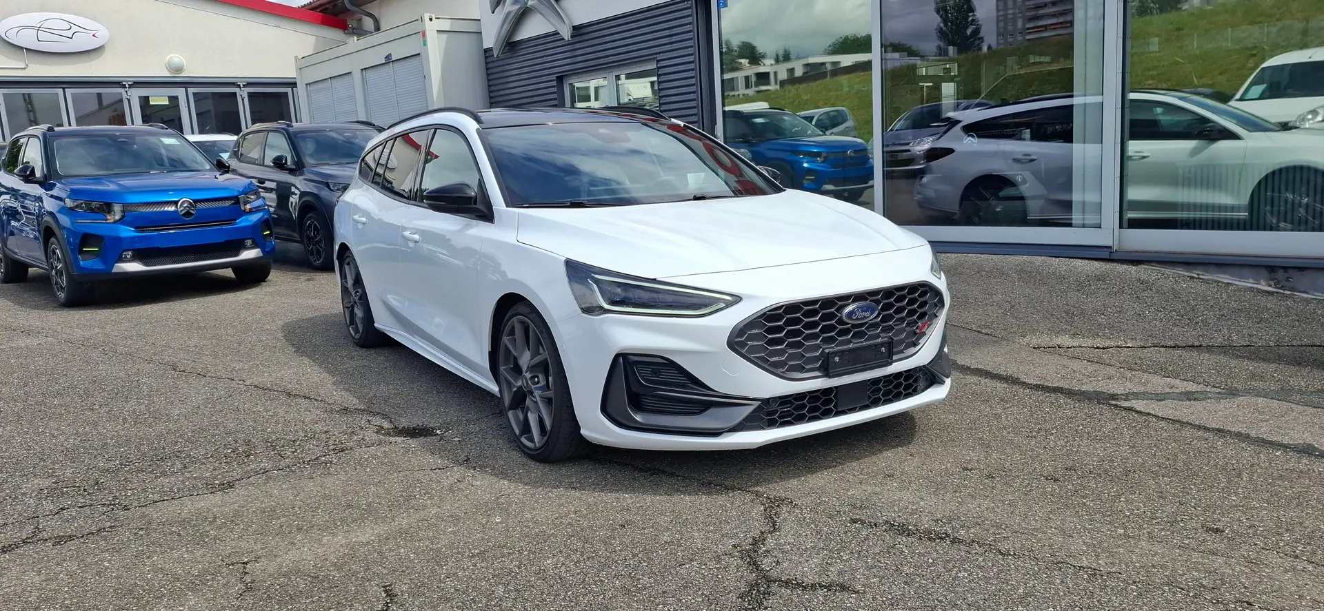 Ford Focus 2.3 EcoBoost ST X — Break sportif, 280 ch, toit ouvrant panoramique
