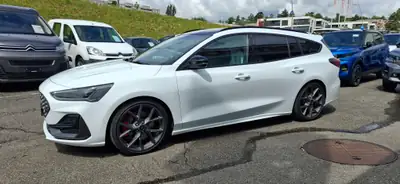 Ford Focus 2.3 EcoBoost ST X — Break sportif, 280 ch, toit ouvrant panoramique — dettaglio