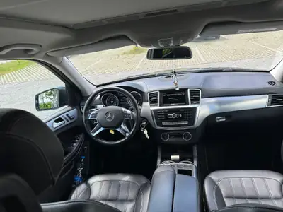 Mercedes-Benz GL 350 V6 CDI BlueTec — SUV 7 places, motorisation robuste et consommation maîtrisée — rear view