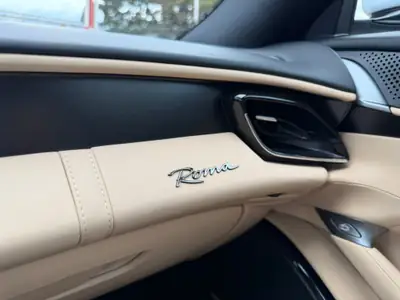 Ferrari Roma 3.9 V8 T — Coupé sportif 4 places, 620 ch, garantie Ferrari 2 ans — Miniatur 29