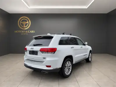 Jeep Grand Cherokee 3.0 CRD Summit — 4×4 robuste, caméra et toit ouvrant — tableau de bord