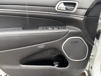 Jeep Grand Cherokee 3.0 CRD Summit — 4×4 robuste, caméra et toit ouvrant — Miniature 14