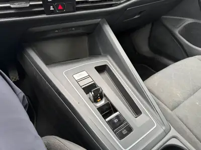 VW Golf 1.5 TSI ACT Style — Berline dynamique, expertise certifiée et garantie 2 ans — Miniature 10