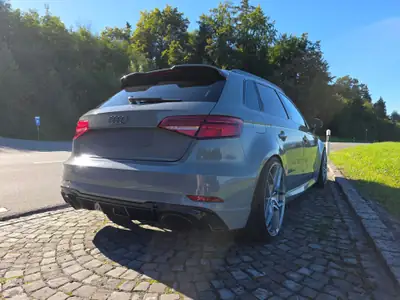 Audi RS3 2.5 T FSI Quattro — Berline sportive 400 ch, Facelift sans filtre à particules — Innenraum