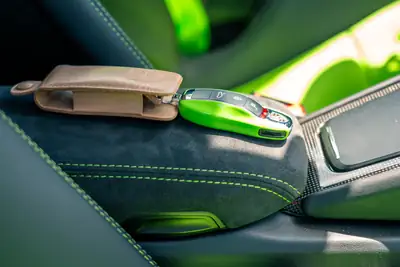 Porsche 911 991.2 GT3 RS Weissach — Superbe coupé sport vert, 14 500 km, garantie jusqu'à 2028 — Miniature 16