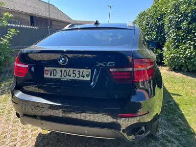 BMW X6 xDrive 40d — SUV coupé premium, 306 ch diesel, finition noir intégral — intérieur