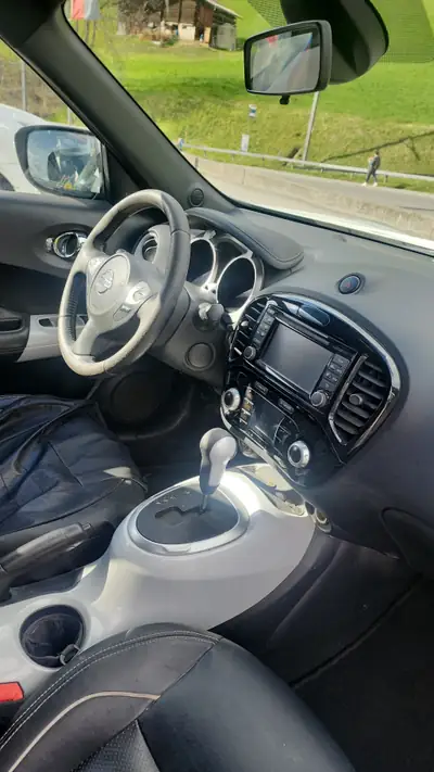 Nissan Juke 1.6 DIG-T Tekna 4x4 — SUV compact dynamique, intégrale et sans accident — rear view