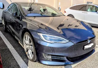 Tesla Model S 90D — Berline électrique haute performance, batterie certifiée 93% SoH — arrière