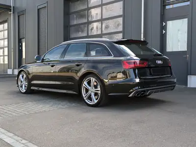 Audi S6 Avant 4.0 TFSI V8 — Berline sportive all-wheel drive, 450 ch garantis — vista posteriore