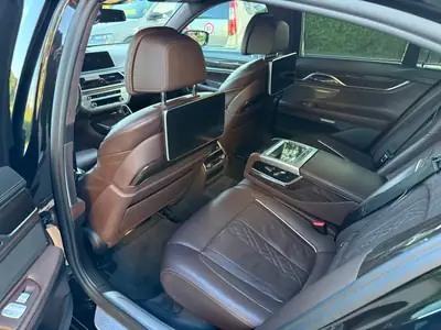 BMW 740d xDrive — Berline de prestige diesel, état impeccable et équipement complet — Thumbnail 8