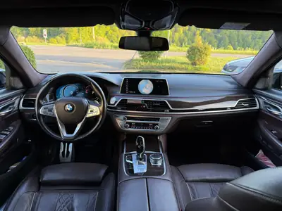 BMW 740d xDrive — Berline de prestige diesel, état impeccable et équipement complet — Thumbnail 7