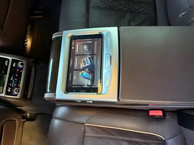 BMW 740d xDrive — Berline de prestige diesel, état impeccable et équipement complet — Thumbnail 12