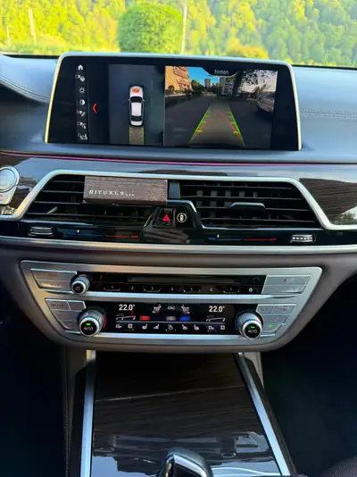 BMW 740d xDrive — Berline de prestige diesel, état impeccable et équipement complet — Thumbnail 13