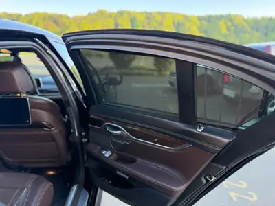 BMW 740d xDrive — Berline de prestige diesel, état impeccable et équipement complet — Thumbnail 14