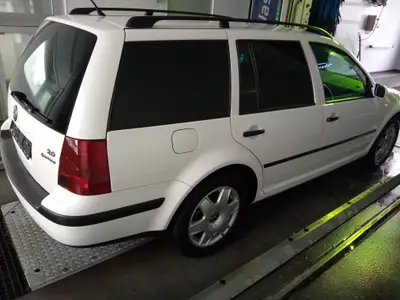 VW Golf Variant 2.0 — Monospace familial fiable, révisions complètes et pneus neufs — Miniatur 7