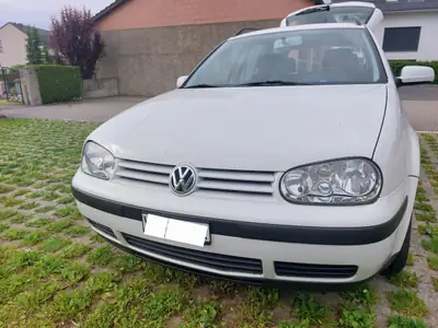VW Golf Variant 2.0 — Monospace familial fiable, révisions complètes et pneus neufs — Miniatur 9