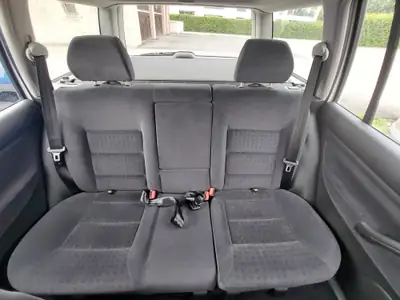 VW Golf Variant 2.0 — Monospace familial fiable, révisions complètes et pneus neufs — Miniatur 14
