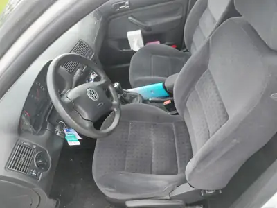 VW Golf Variant 2.0 — Monospace familial fiable, révisions complètes et pneus neufs — Miniatur 13