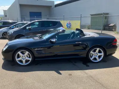 Mercedes-Benz SL 55 AMG — Cabriolet sport 516 ch, histoire et prestige — vue extérieure