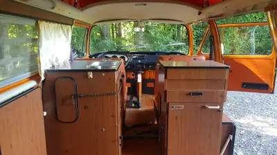 VW T2 Westfalia 1974 — L'icône du camping-car vintage, moteur essence fiable — Miniatur 7