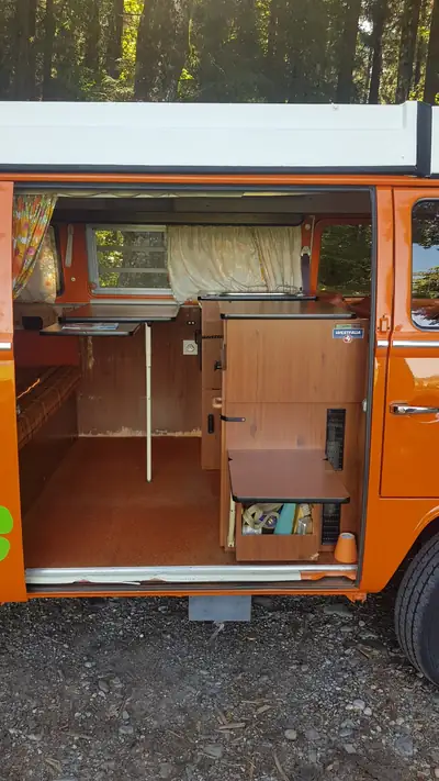 VW T2 Westfalia 1974 — L'icône du camping-car vintage, moteur essence fiable — Miniatur 8