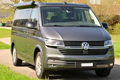 VW T6.1 California Beach — Camping-car 4x4 premium, batterie auxiliaire intégrée — vista esterna