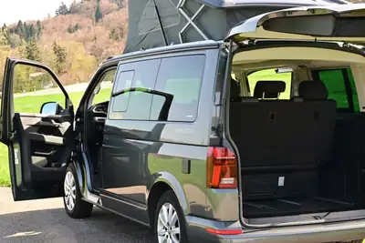 VW T6.1 California Beach — Camping-car 4x4 premium, batterie auxiliaire intégrée — Miniatura 9