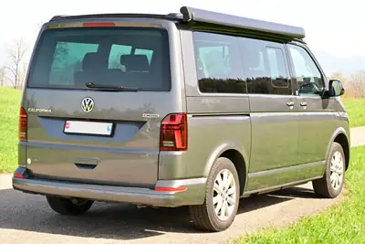 VW T6.1 California Beach — Camping-car 4x4 premium, batterie auxiliaire intégrée — Miniatura 10
