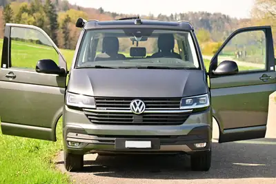 VW T6.1 California Beach — Camping-car 4x4 premium, batterie auxiliaire intégrée — Miniatura 15
