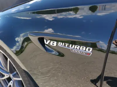 Mercedes-Benz E 63 AMG 4MATIC+ — 660 ch de performance brute, kilométrage exceptionnel — Heckansicht