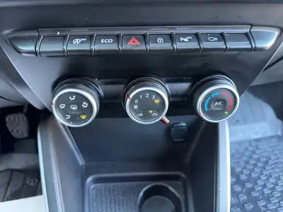 Dacia Duster SCe 115 Comfort 4x2 — SUV fiable, entretien assuré, sans sinistre — Thumbnail 15