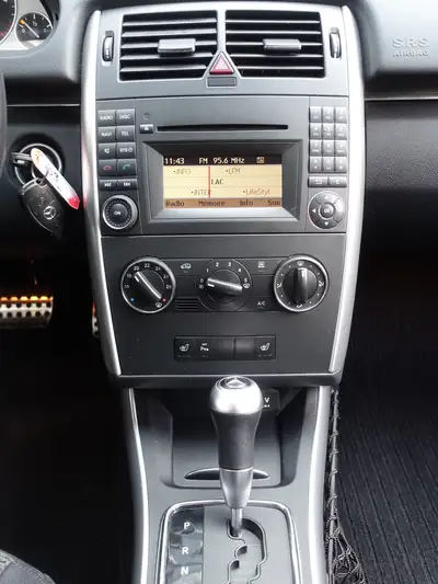 Mercedes-Benz B 180 CDI — Monospace compact diesel, entretien maîtrisé — Thumbnail 12