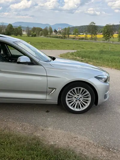 BMW 320i xDrive Gran Turismo — Spacieux, performant, première main avec 70'000 km — dettaglio