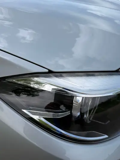 BMW 320i xDrive Gran Turismo — Spacieux, performant, première main avec 70'000 km — Miniatura 9