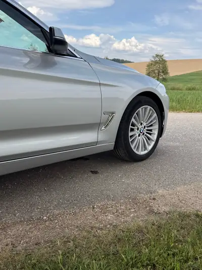 BMW 320i xDrive Gran Turismo — Spacieux, performant, première main avec 70'000 km — Miniatura 8