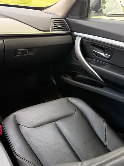 BMW 320i xDrive Gran Turismo — Spacieux, performant, première main avec 70'000 km — Miniatura 13