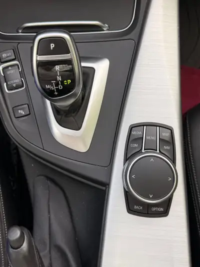 BMW 320i xDrive Gran Turismo — Spacieux, performant, première main avec 70'000 km — Miniatura 15