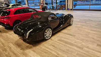 Morgan Aero 8 4.8L V8 — Cabriolet de collection, 4900 km, état impeccable — Miniatur 11