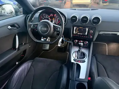 Audi TT Coupé 2.0 TFSI quattro — Sportive allemande authentique, très bon état — Miniature 9