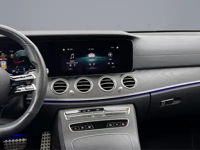 Mercedes-Benz E 220 d AMG Line 4matic Kombi — Break diesel performant, 70'000 km — Miniatur 13