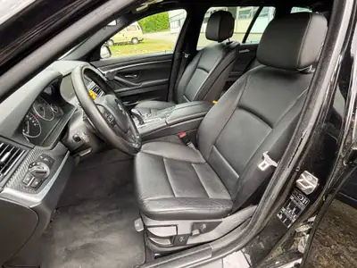 BMW 530i Touring — Élégance et polyvalence, moteur 272 ch fiable — intérieur