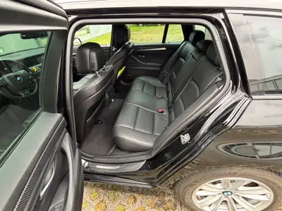 BMW 530i Touring — Élégance et polyvalence, moteur 272 ch fiable — tableau de bord