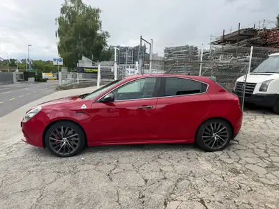 Alfa Romeo Giulietta 1750 TBi Quadrifoglio Verde TCT — Sportive italienne haute performance, 195'000 km — Heckansicht