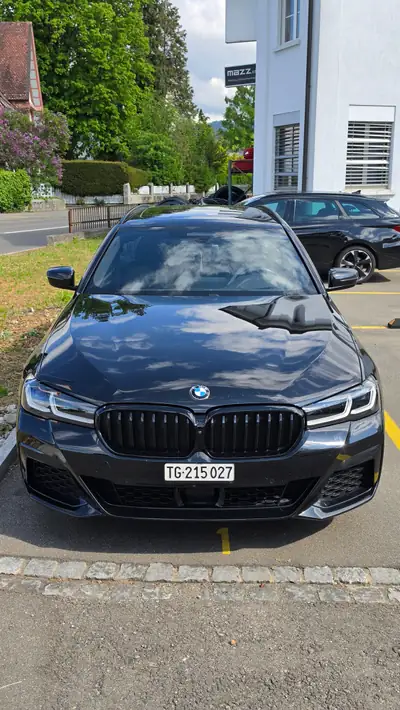 BMW 530e xDrive 2021 — Break hybride rechargeable, 67'000 km, garantie étendue — fianco