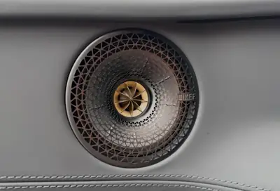 Lotus Eletre S 2025 — SUV électrique haute performance, 611 ch et technologie Lidar — Thumbnail 9