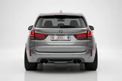BMW X5M Steptronic — SUV haute performance 575 ch, frais de révision inclus — interior