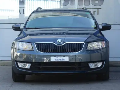Skoda Octavia Combi 1.6 TDI Ambition 4x4 — Robustesse et polyvalence diesel — rear view