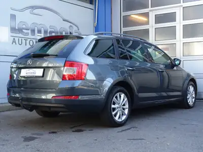 Skoda Octavia Combi 1.6 TDI Ambition 4x4 — Robustesse et polyvalence diesel — dashboard