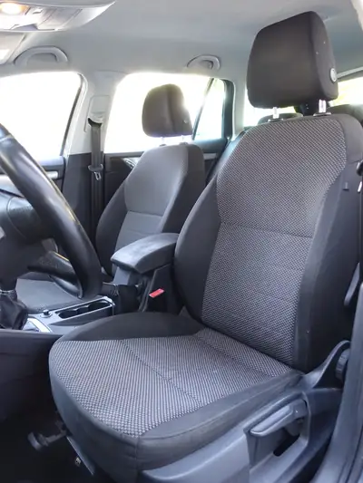 Skoda Octavia Combi 1.6 TDI Ambition 4x4 — Robustesse et polyvalence diesel — Thumbnail 9