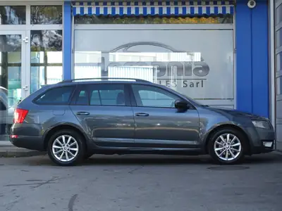 Skoda Octavia Combi 1.6 TDI Ambition 4x4 — Robustesse et polyvalence diesel — Thumbnail 8